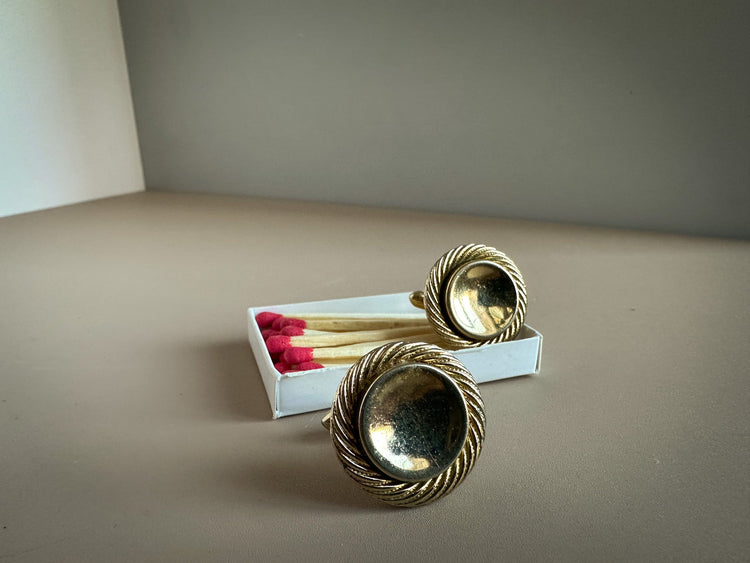 Cufflinks