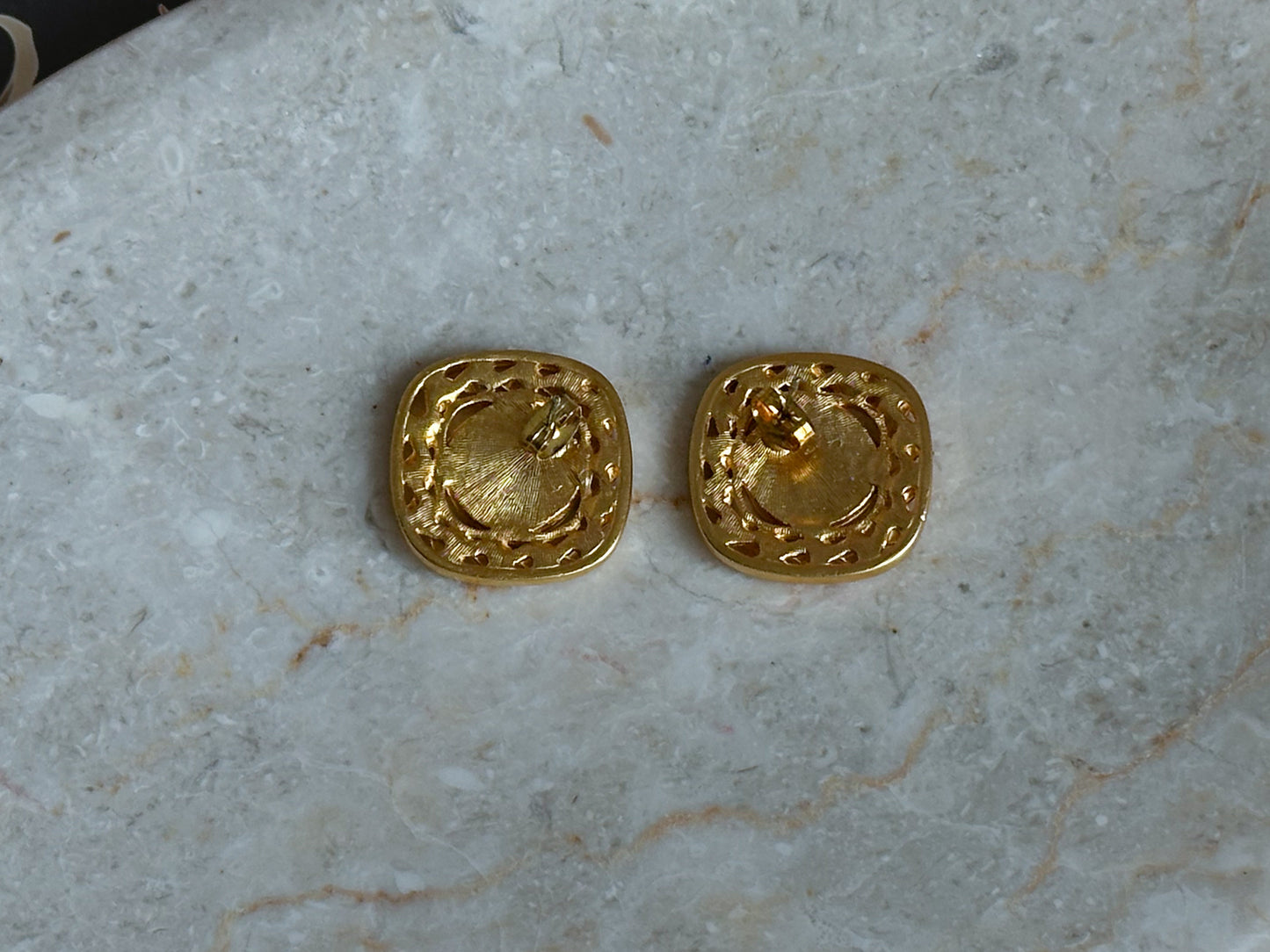 Gold-Tone Swirl Lucite Statement Earring