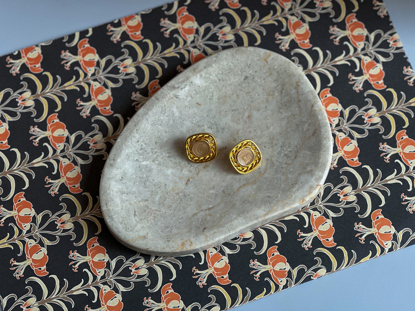 Gold-Tone Swirl Lucite Statement Earring