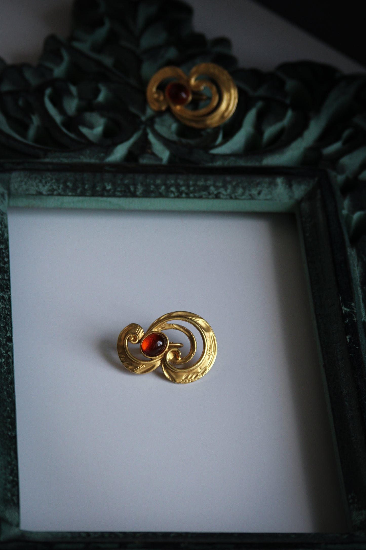 S Shape Shiny Gold Clip-on Earrings