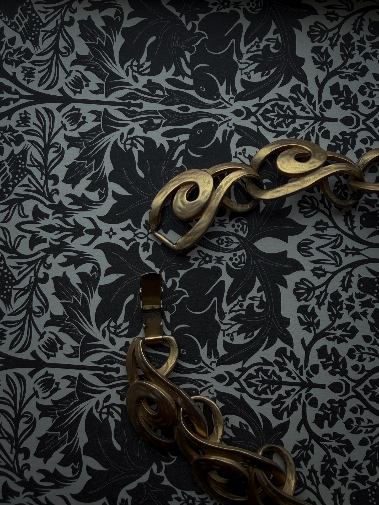 Signed © P.F.P - Sculptural Swirl Link Necklace – Matte Gold Tone Statement Chain