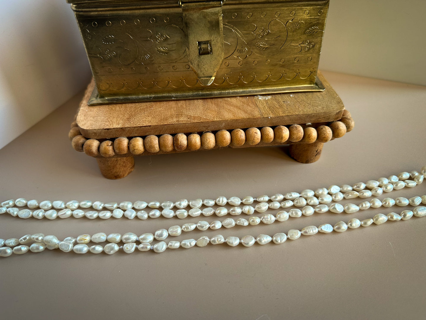 Irregular Vintage Faux Pearl Necklace