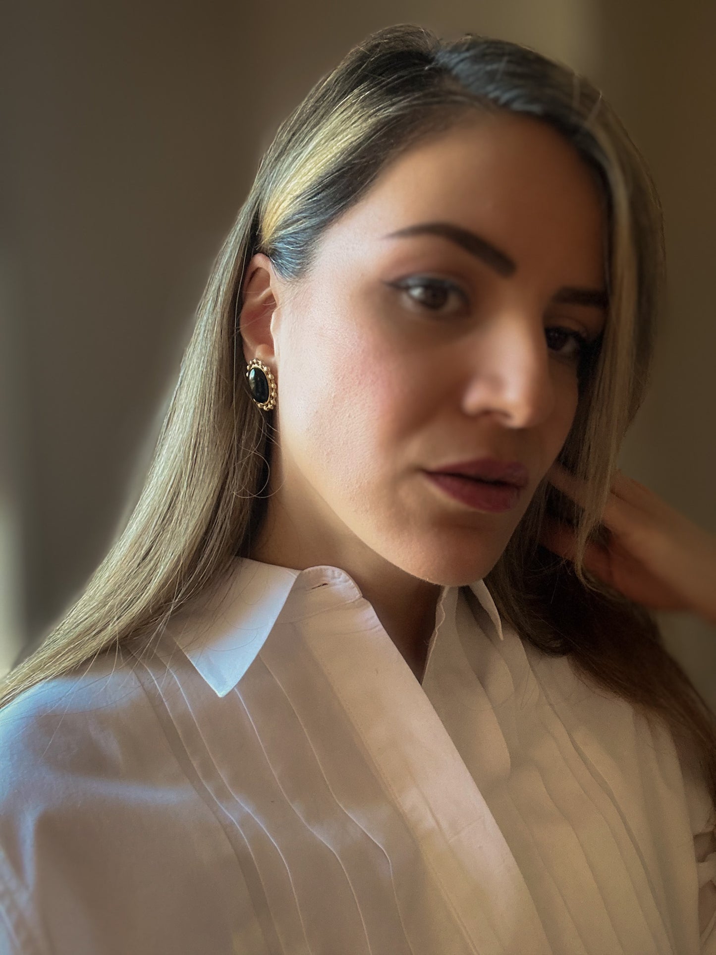 Black Oval Cabochon Stud Earrings – Gold Beaded Edge