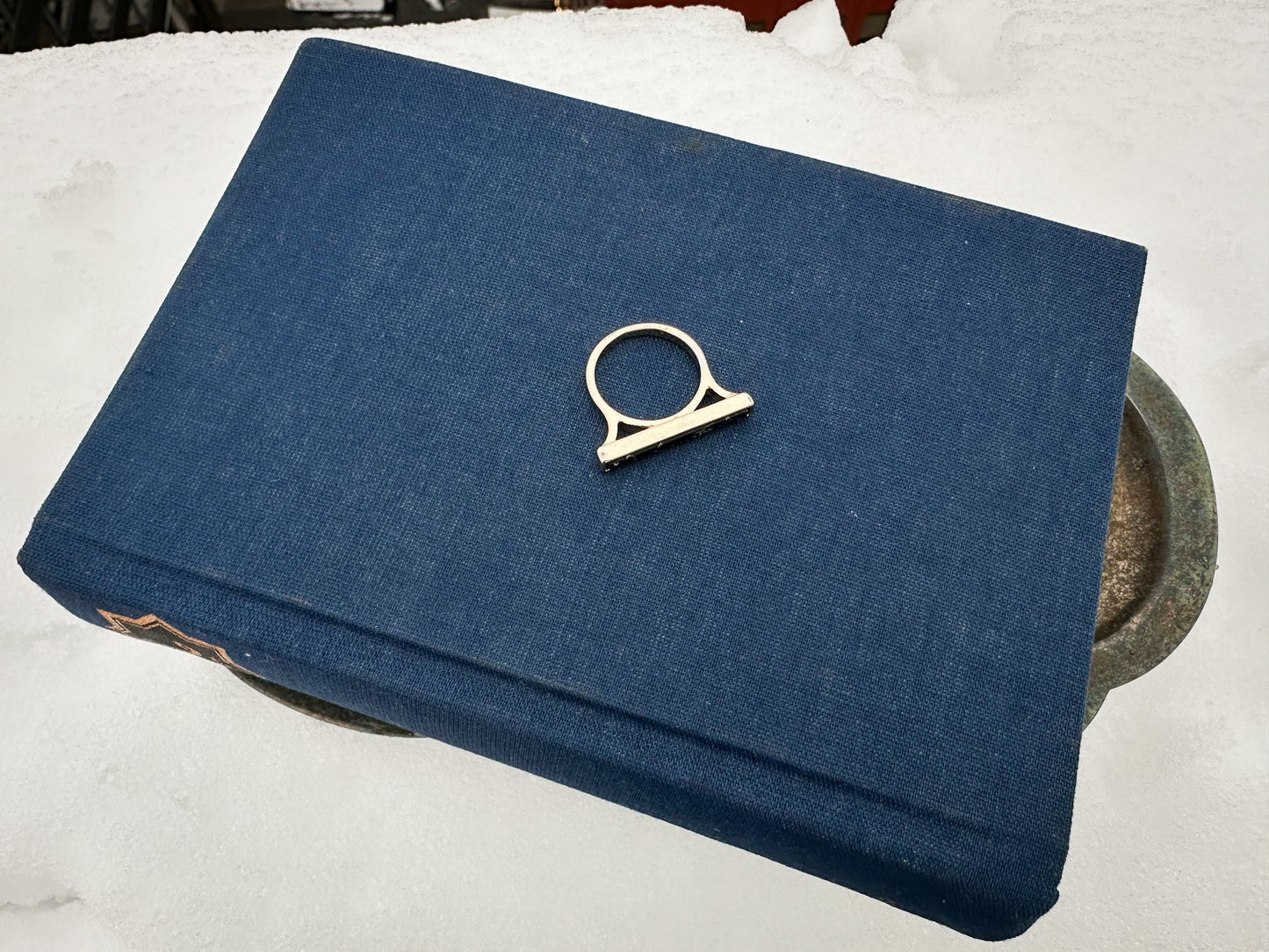 Rectangle Bar Black Silver Ring