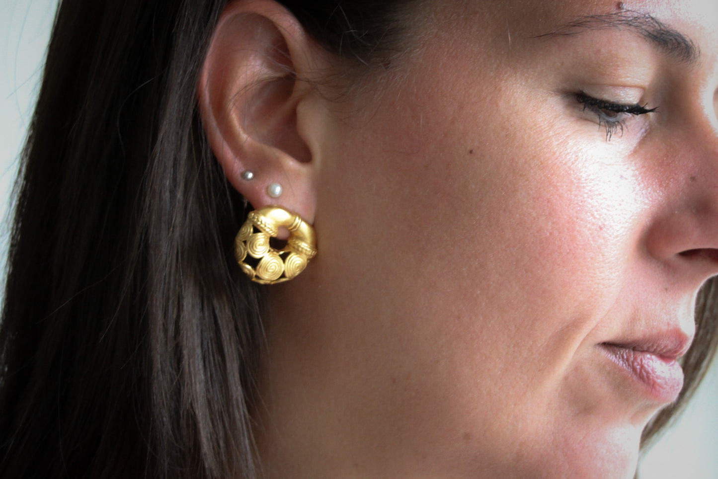 Gilded Swirl Earrings – 1980s Statement Style