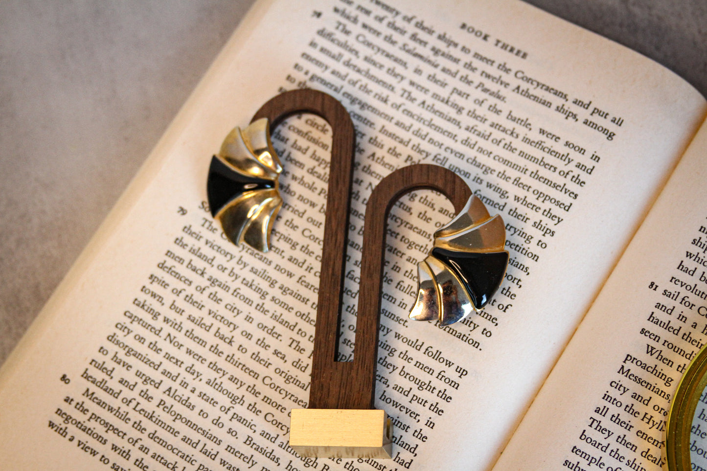 Retro Spiral Wave Earrings – Black & Gold Statement Pair
