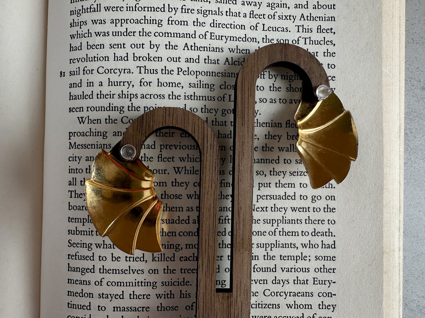 Retro Spiral Wave Earrings – Black & Gold Statement Pair