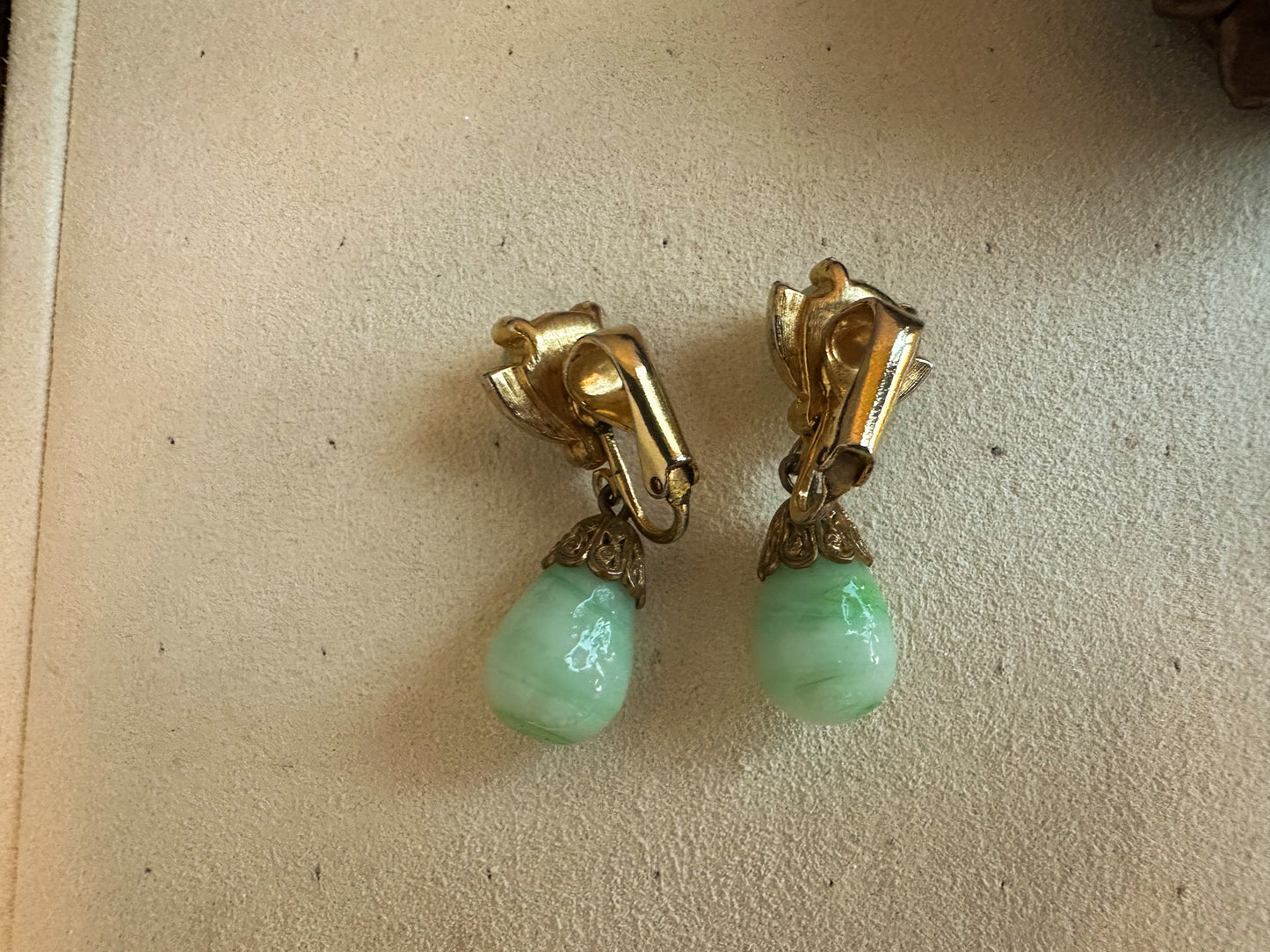 1950s Jade Green Teardrop Clip-On Earrings with Ornate Gold Detailing