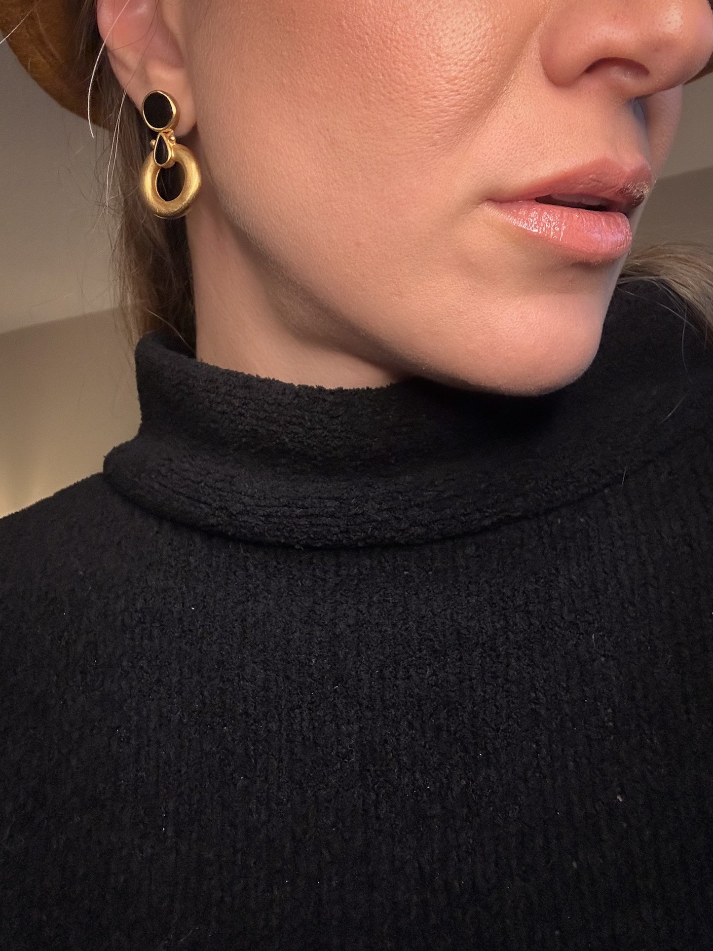 AK Matt Gold Earrings with Black Teardrop