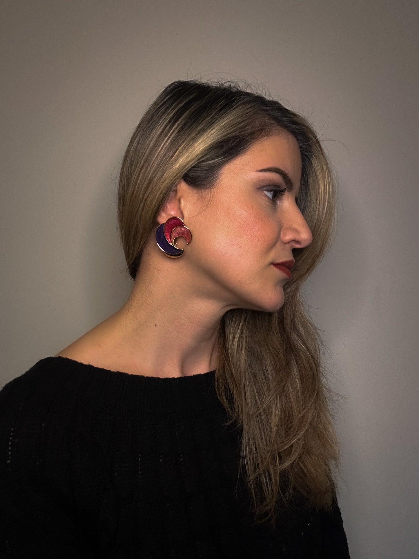 Retro Swirl Enamel Clip-On Earrings – Red, Purple & Gold