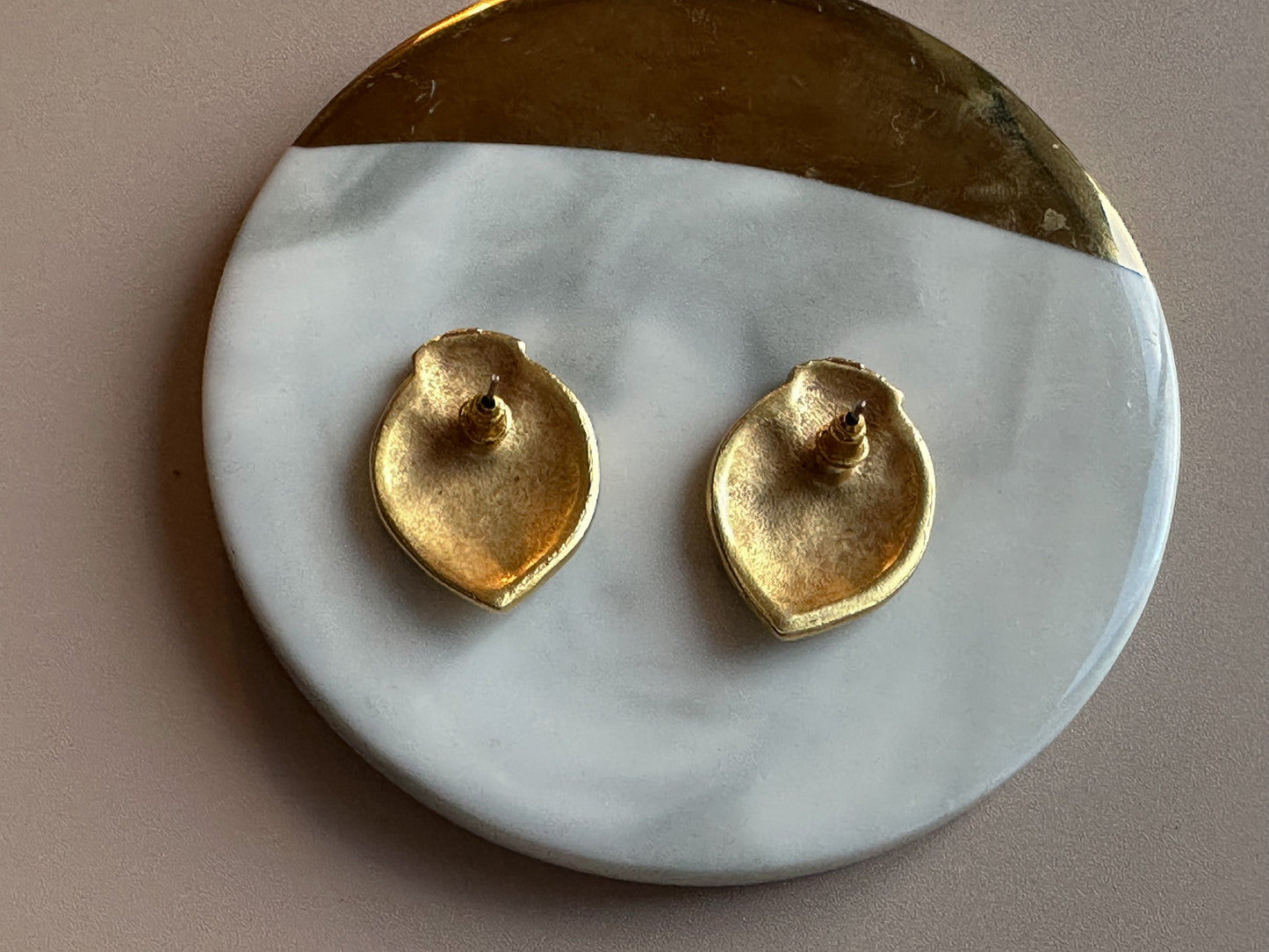 Leaf-Shaped Gold Statement Earrings – 1980s Matte Finish
