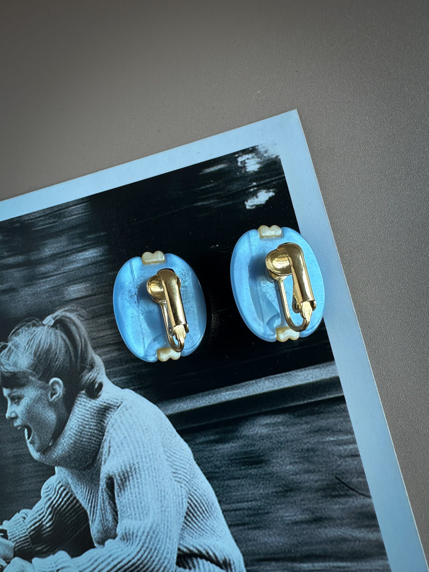 Mod Sky Blue & Lemon Stripe Clip-On Earrings – 1960s Pop Style