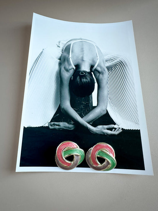 Enamel Knot Earrings – Bold 1980s Statement in Red, Green & Lilac