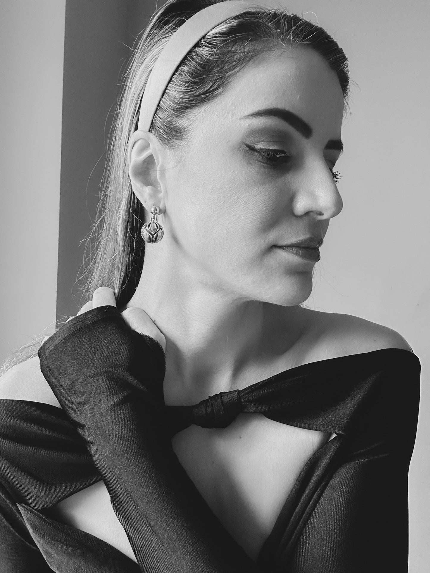 Forstner Drop Dome Gold Earrings