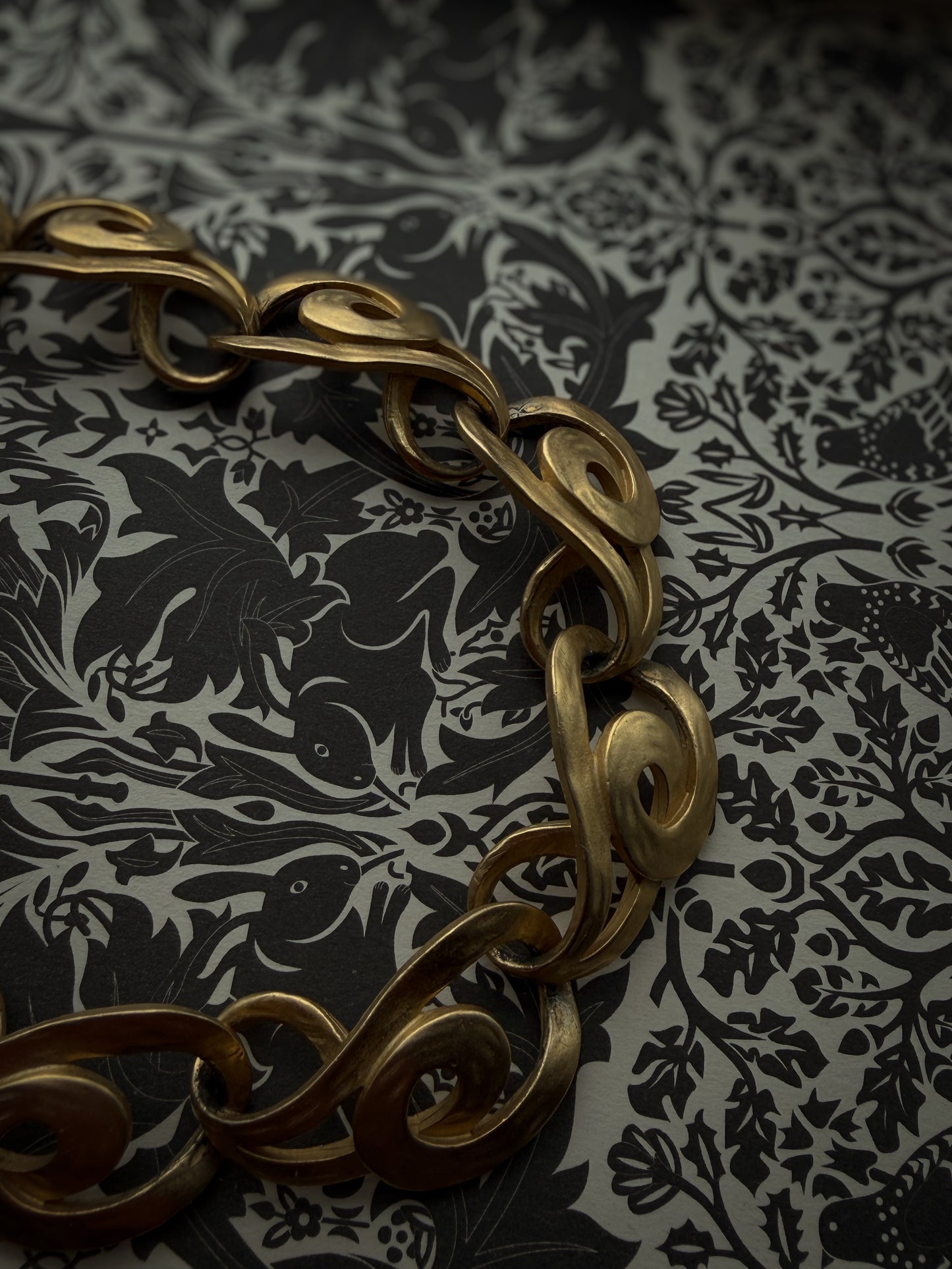 Signed © P.F.P - Sculptural Swirl Link Necklace – Matte Gold Tone Statement Chain