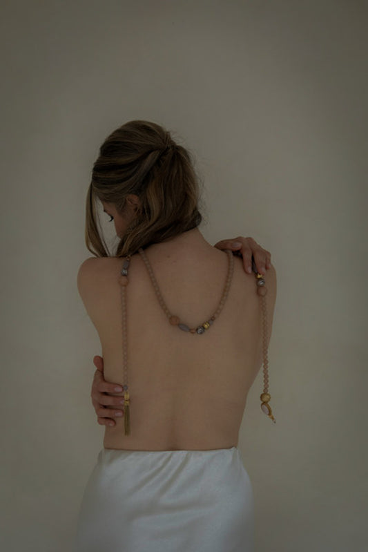 Golden Hour Cameo – Vintage Beaded Tassel Necklace