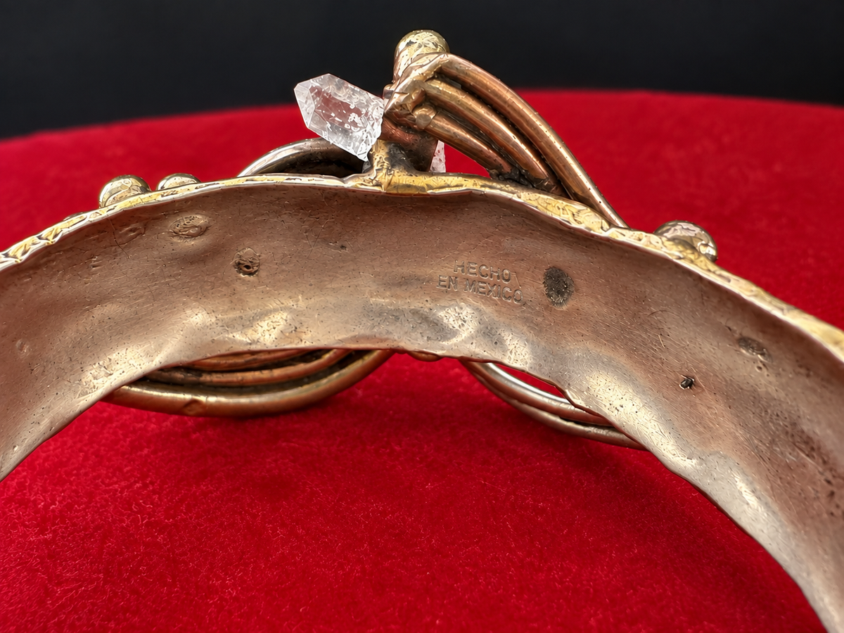 Hecho en Mexico Mixed-Metal Artisan Cuff Bracelet – Sculptural Copper & Brass Design