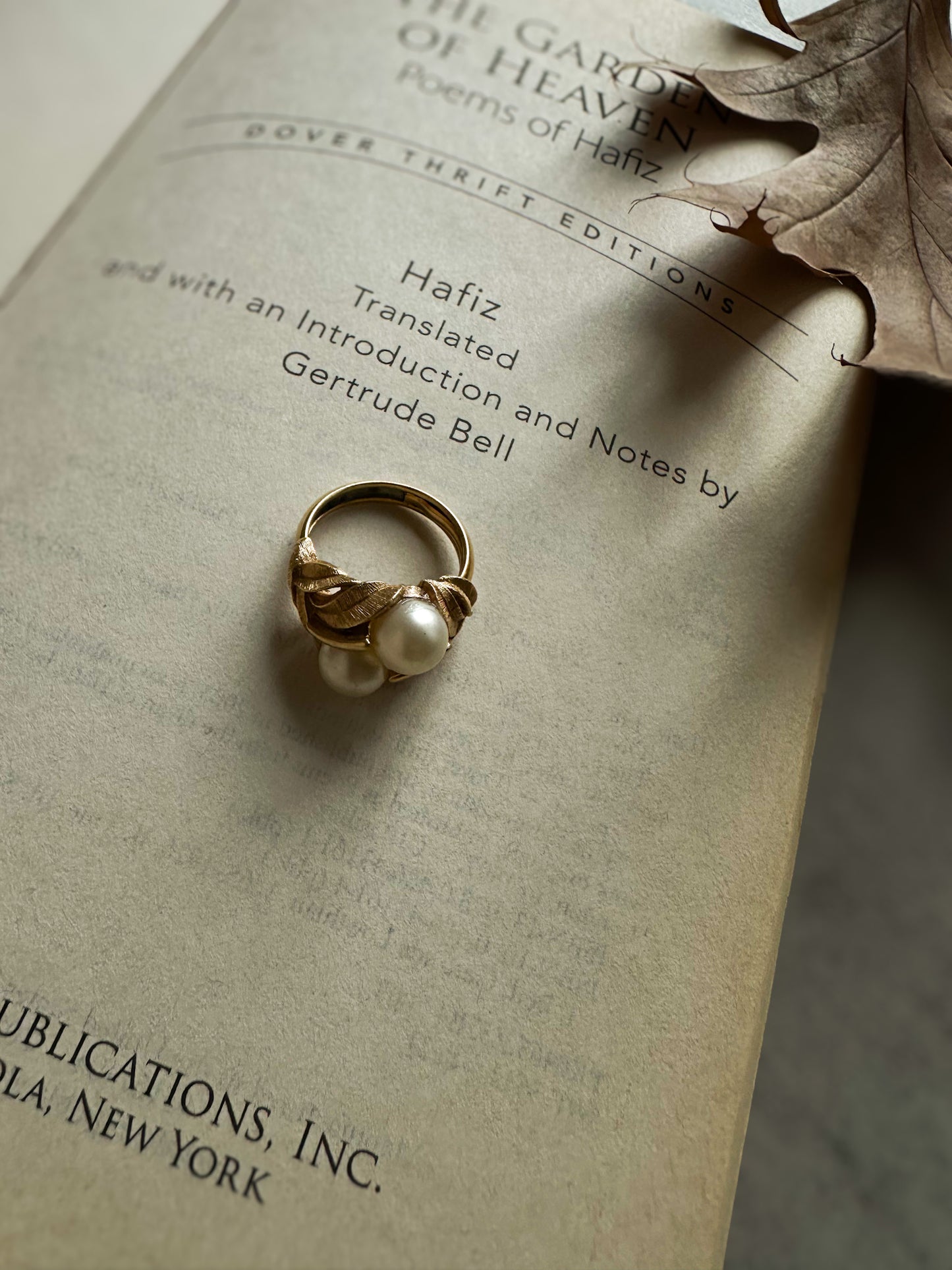 Avon “Golden Leaf” Double Pearl Ring