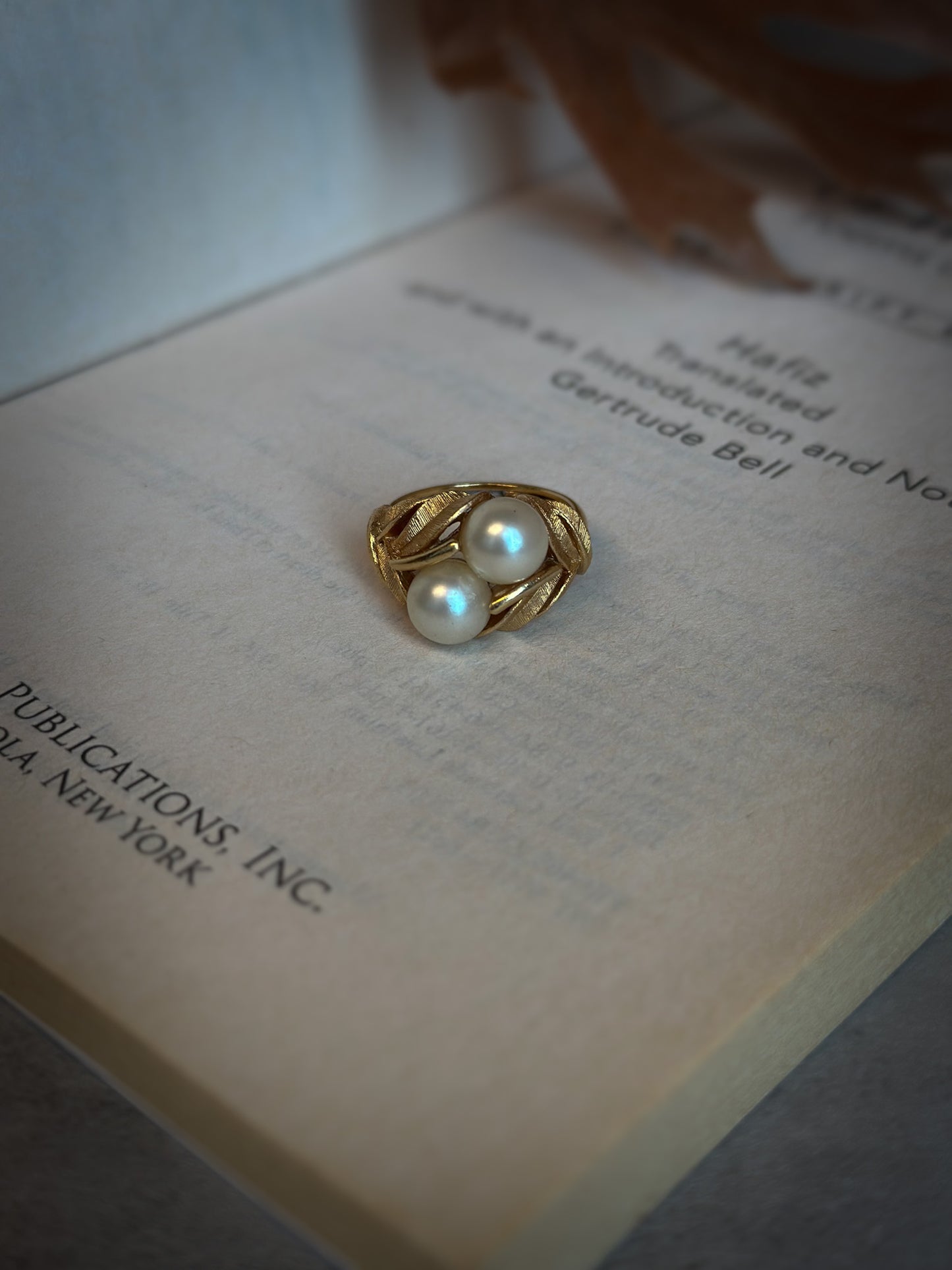 Avon “Golden Leaf” Double Pearl Ring