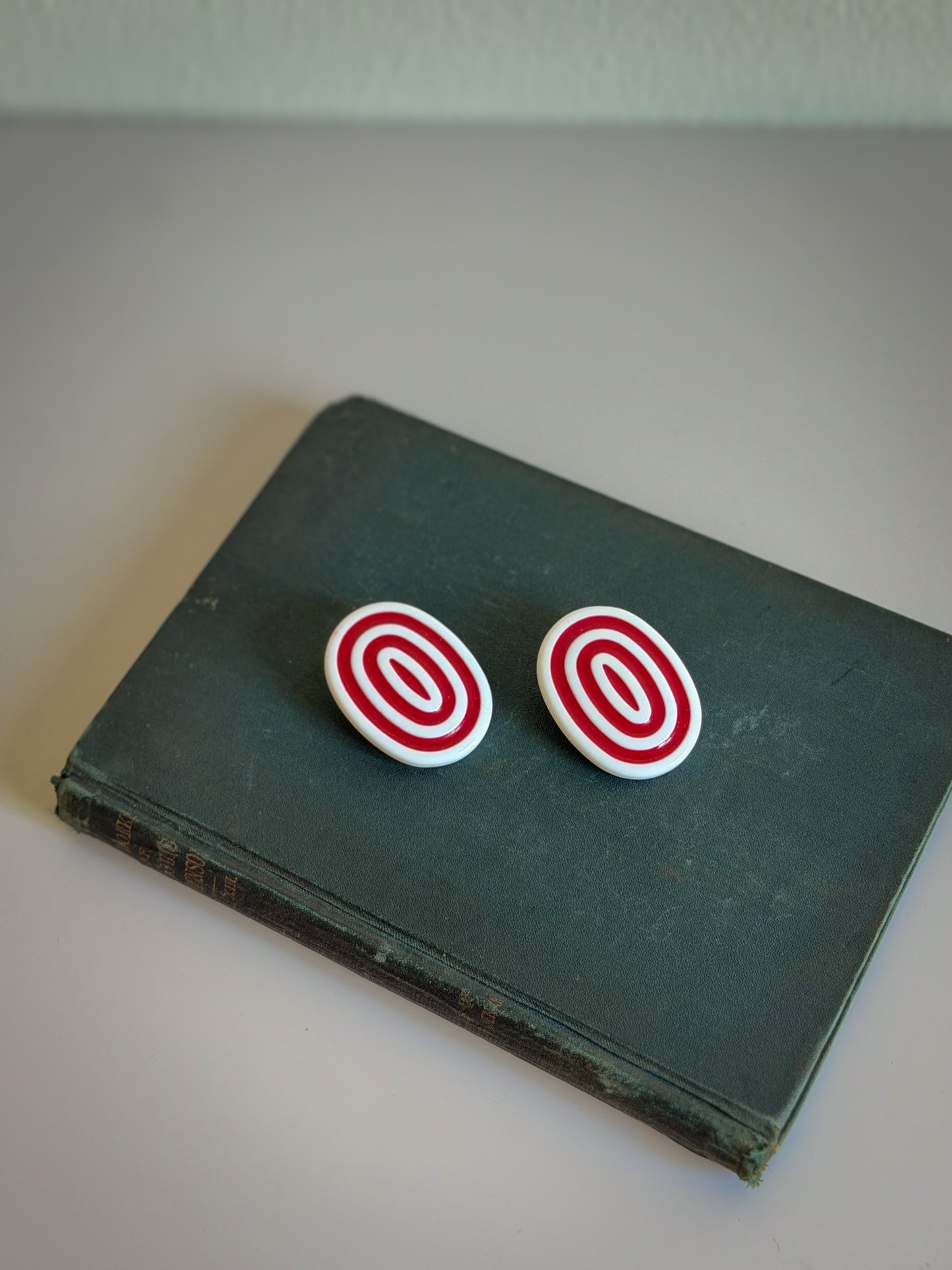 1960s Red & White Mod Oval Clip-On Earrings | Graphic Pop Art Statement Earrings
