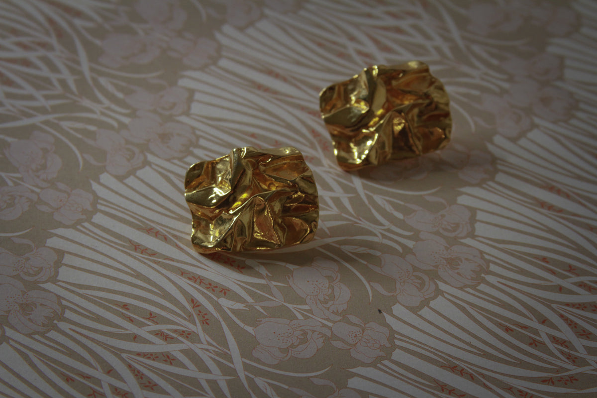 Gold Tone Crumpled Metal Statement Pierced Earrings – Textured Abstract Rectangular Earrings