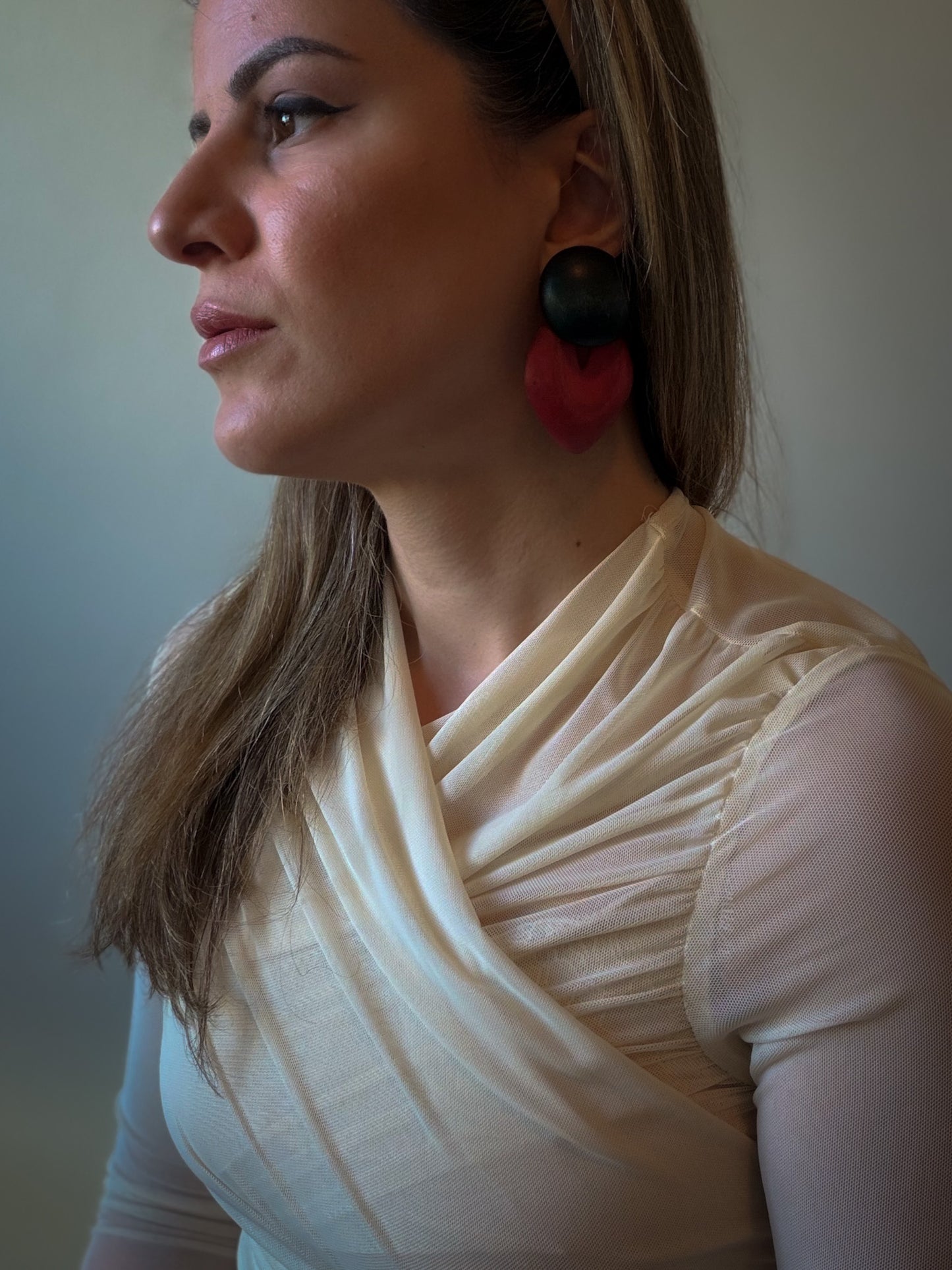 1980s Red & Black Statement Clip-On Earrings – Bold Geometric Matte Resin Earrings – Modernist Art Deco Inspired Dangles
