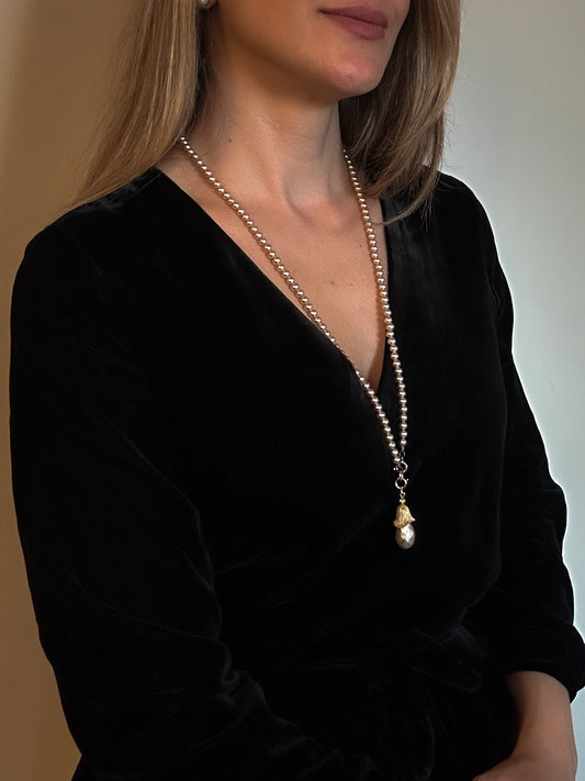 Sarah Coventry Faux Pearl Acorn Gold Necklace