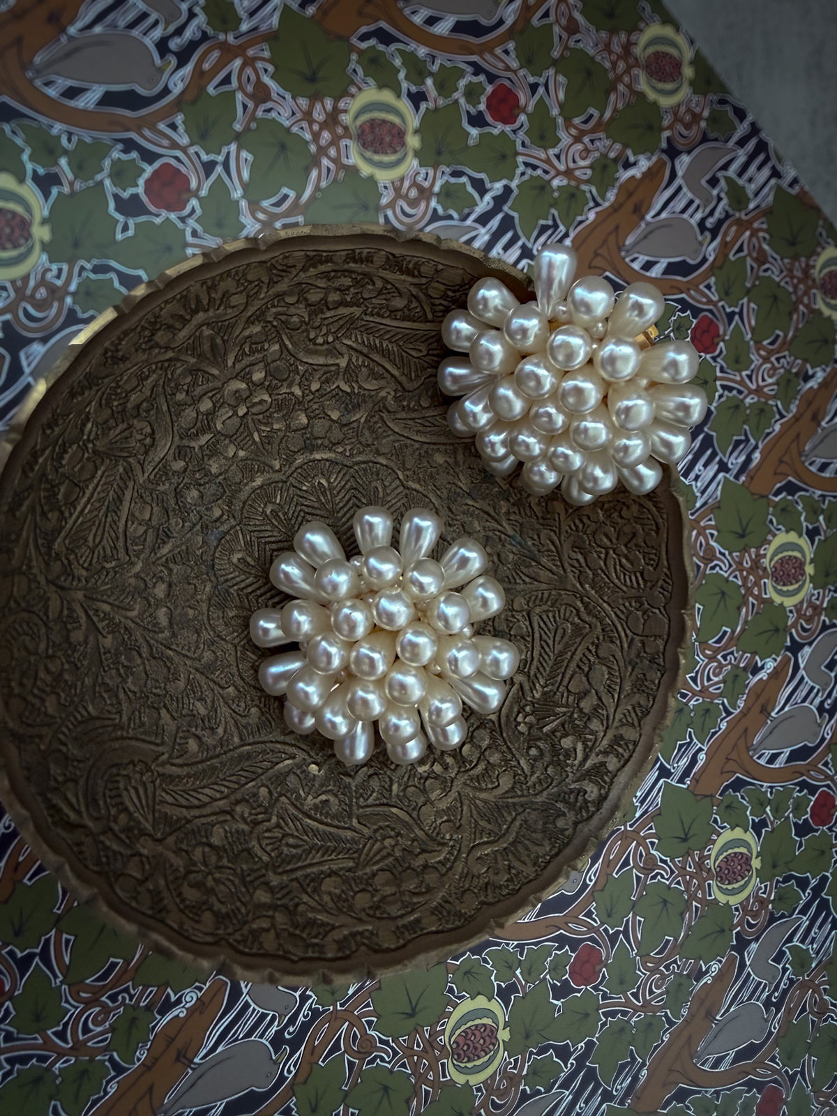 Faux Pearl Cluster Flower Clip-On Earrings – Statement Pearl Burst Earrings