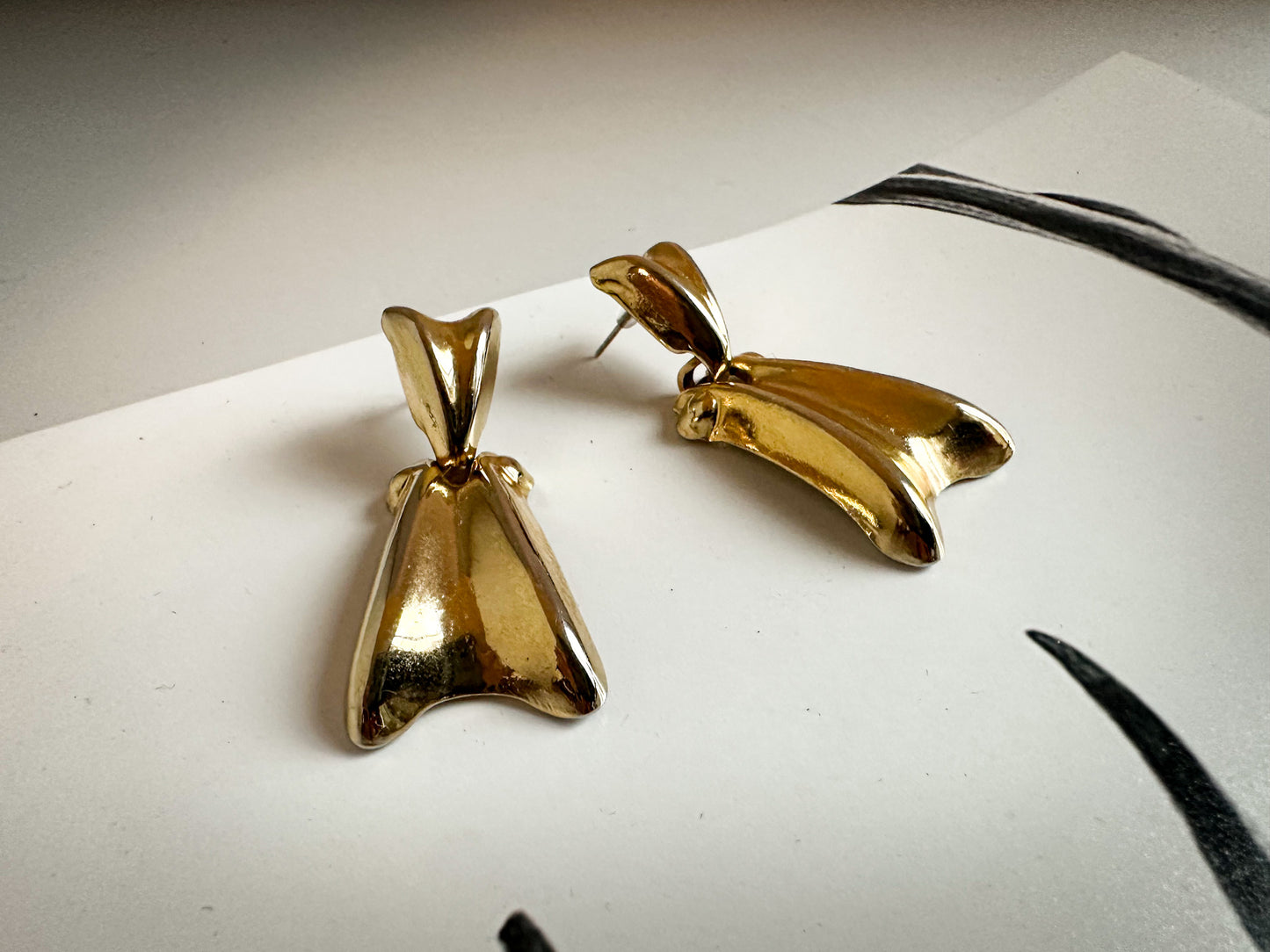 1990s Gold Two Piece Dangle Earrings