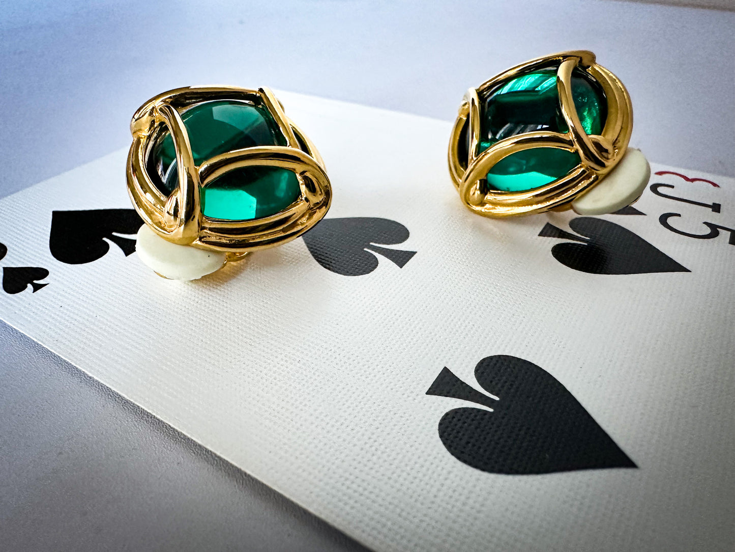 Round Gold-tone Earrings with Green Zirconia