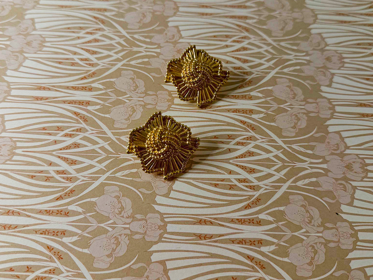 Gold Tone Seashell Pierced Earrings – Textured Nautical Statement Earrings