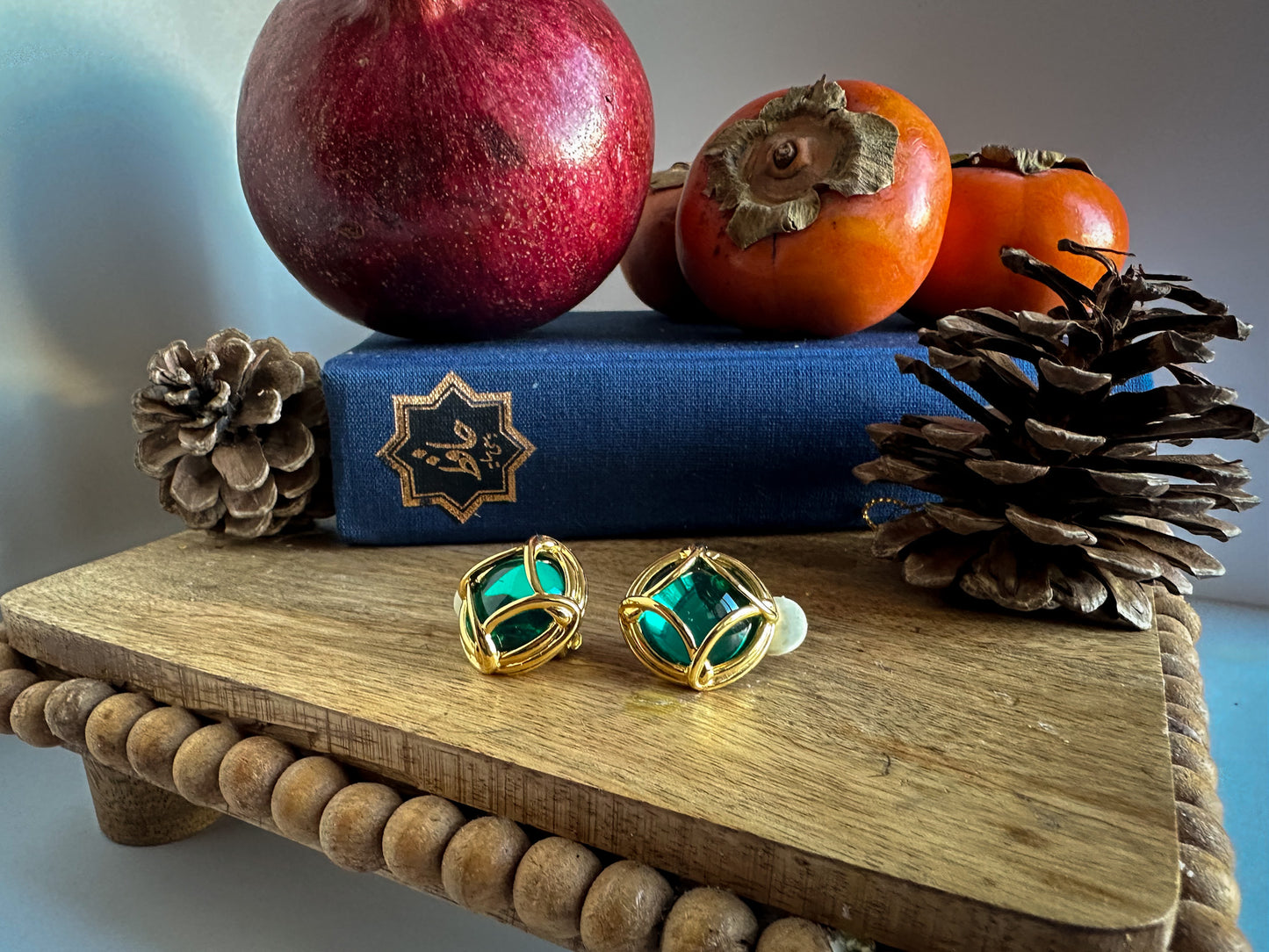 Round Gold-tone Earrings with Green Zirconia