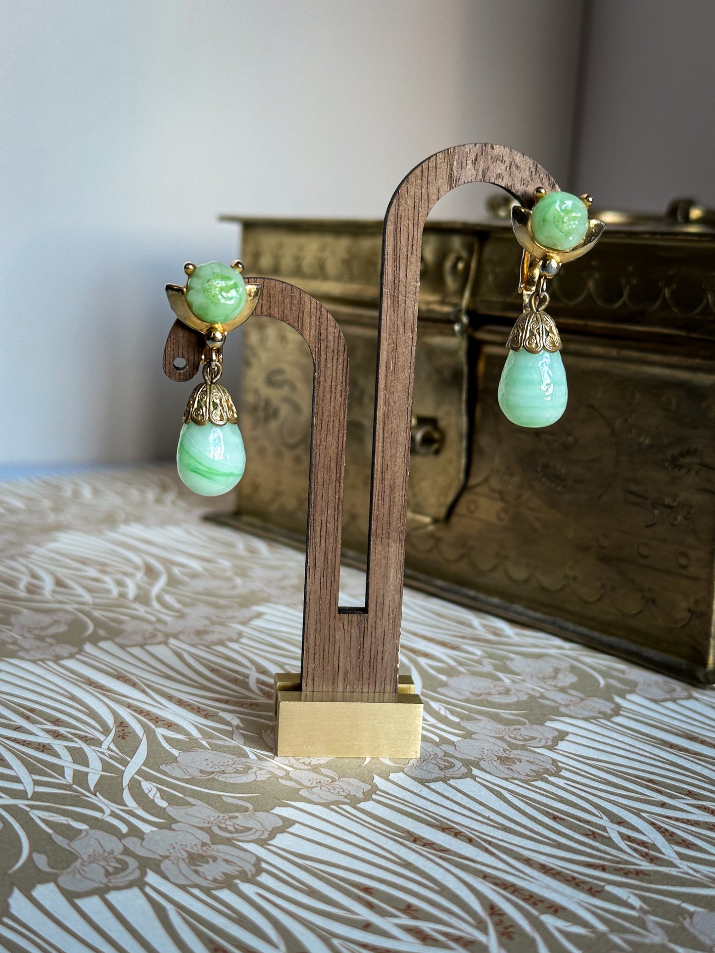 Victorian Jade and Gold Hanging Earrings