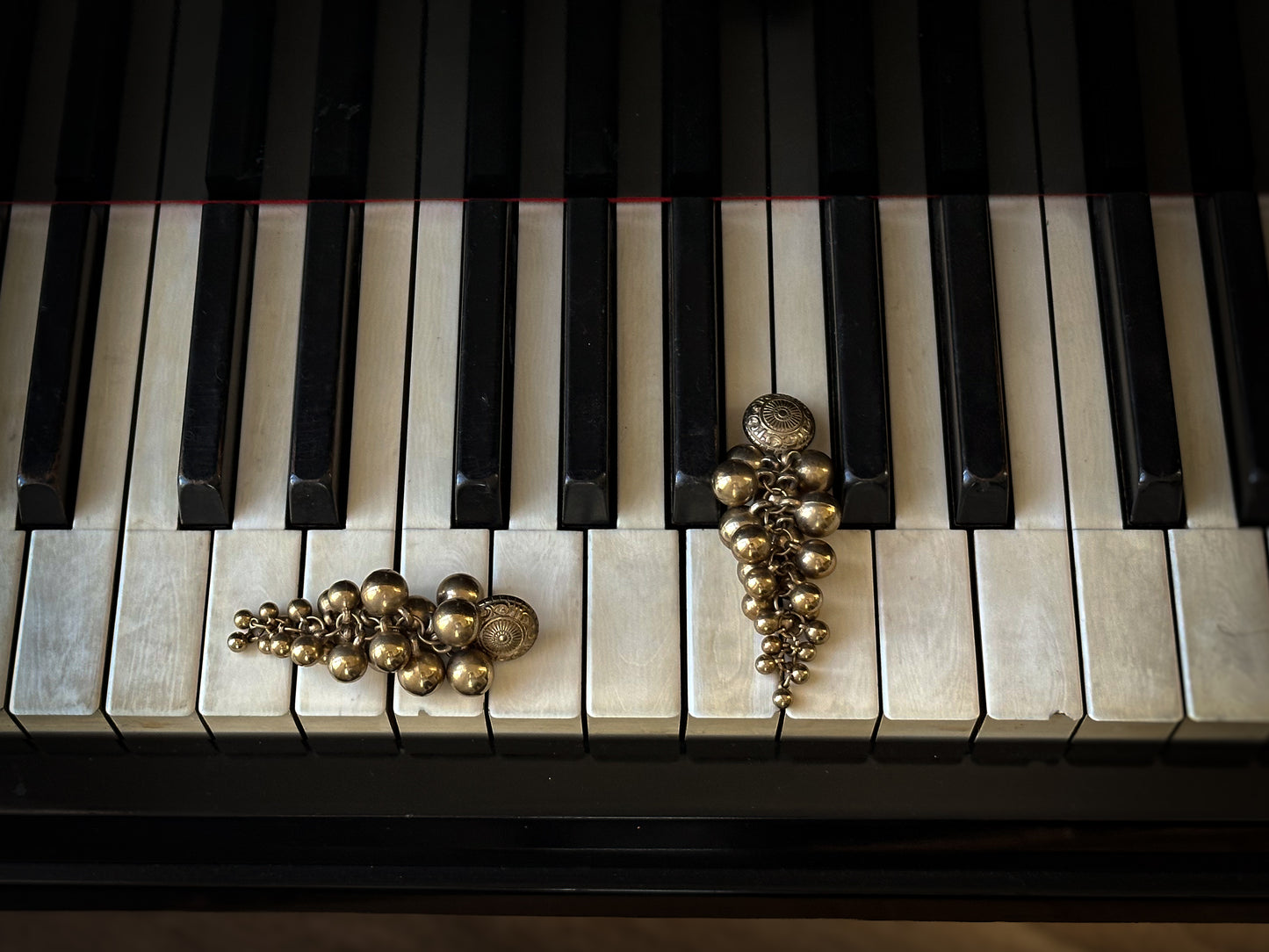 Gold-Tone Cluster Drop Earrings – Statement 1980s Glam